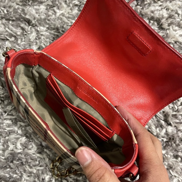 Burberry Sling - Picture 2 of 2
